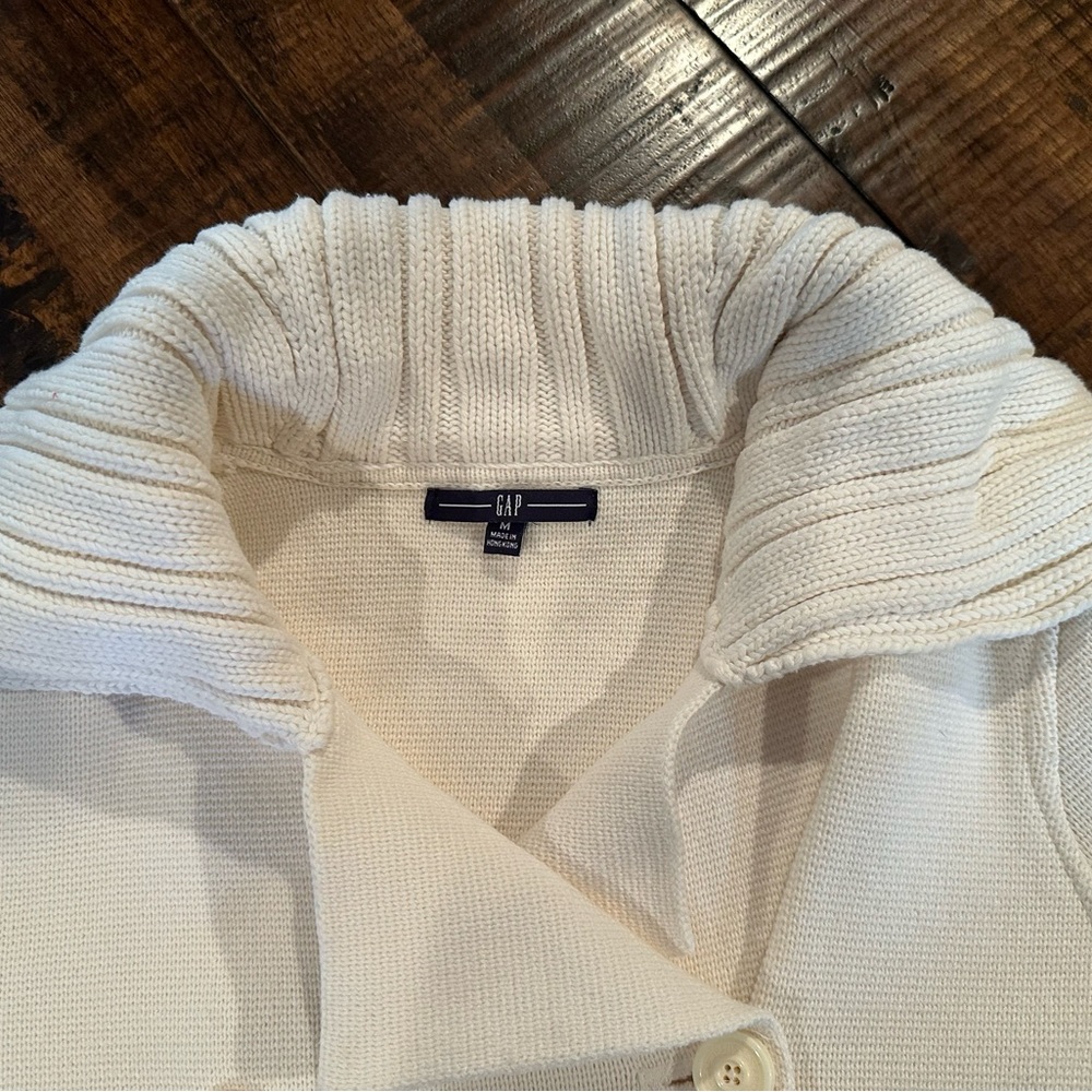 White Double-Breasted Sweater - Picture 3 of 3